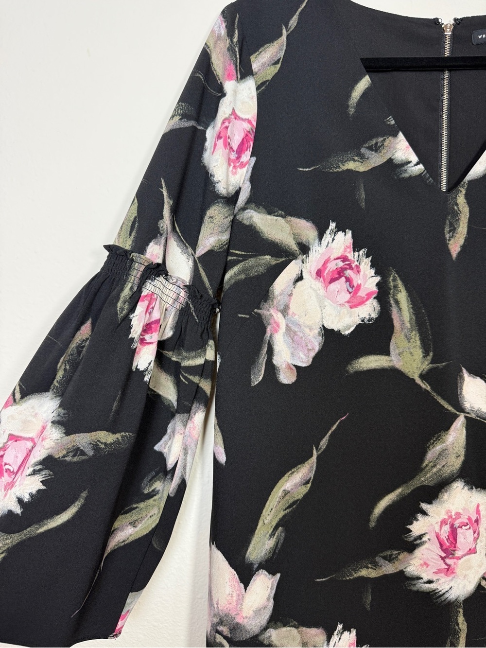 White House Black Market Floral Dress 14P Black Shift V-Neck Bell Sleeve Petite - Picture 3 of 11